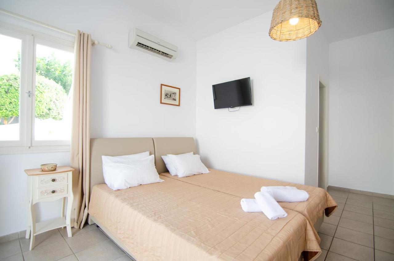 Marias Rooms Chora  Exterior photo